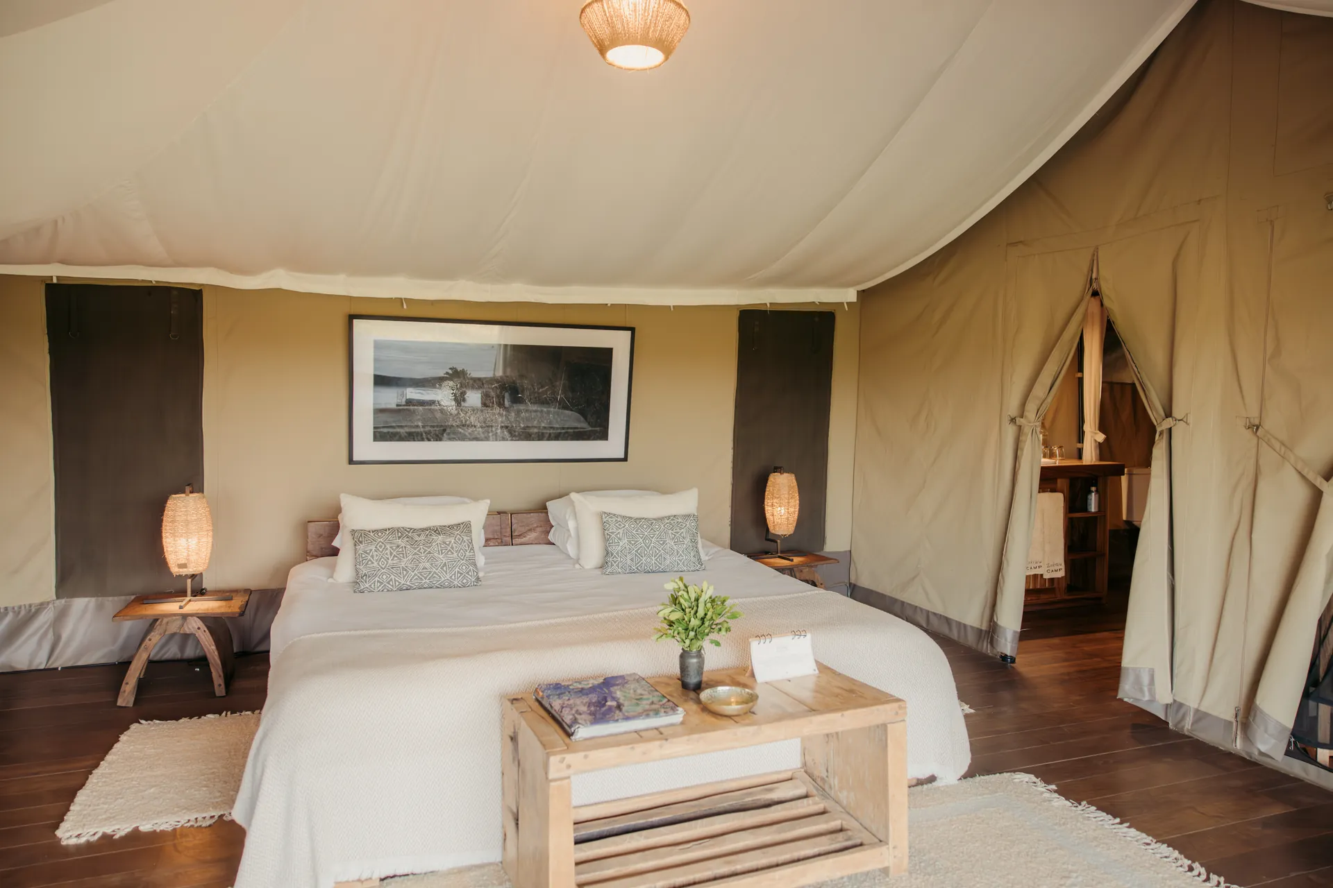 Double tent at Enkewa Camp – bedroom with king-size bed